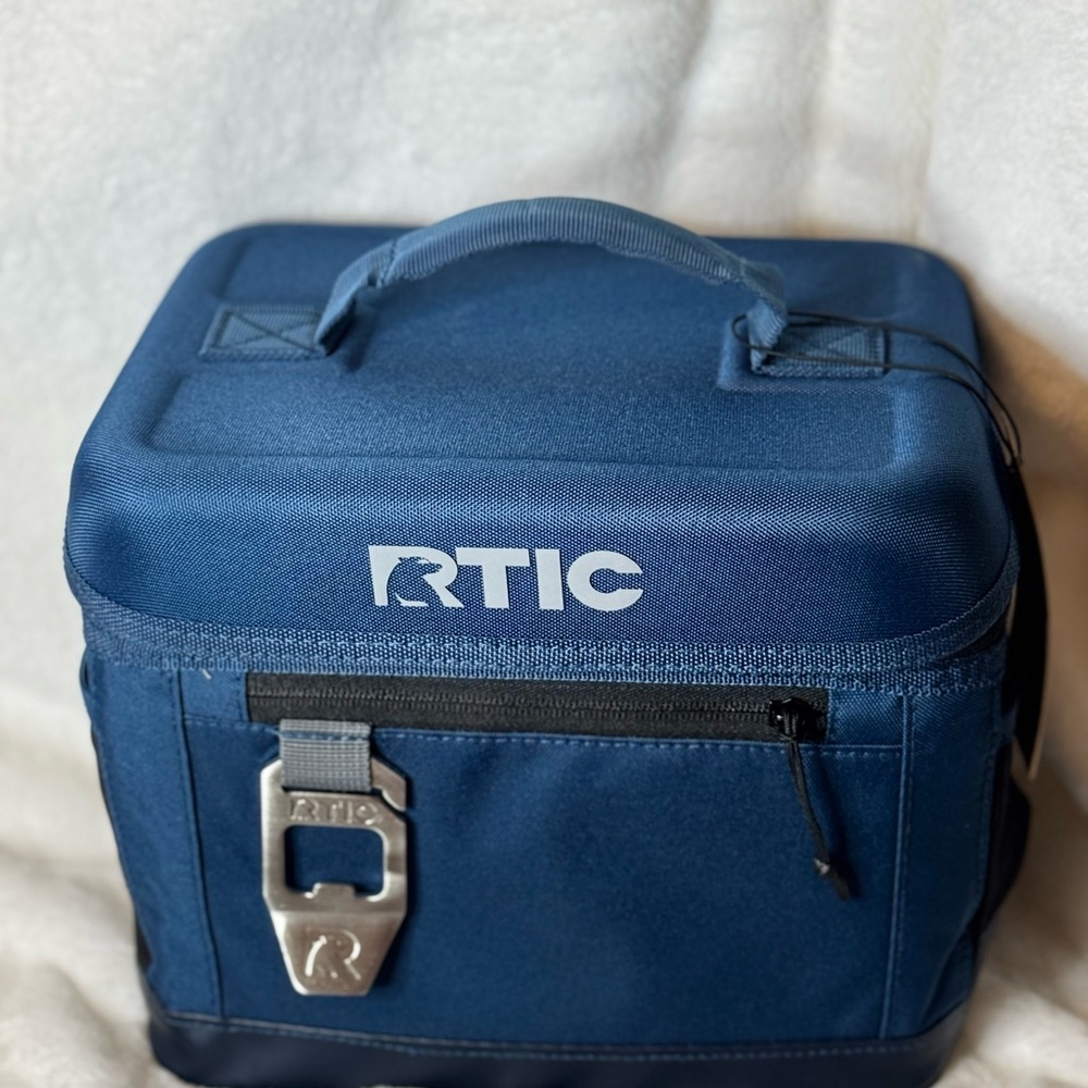RTIC Blue Insulated Cooler Bag